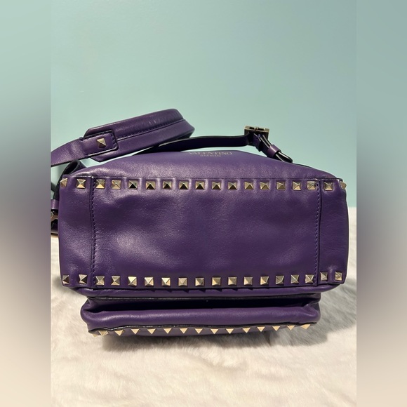 VALENTINO Rockstud Purple Backpack in excellent condition. Authentic & pre-owned - Picture 6 of 15